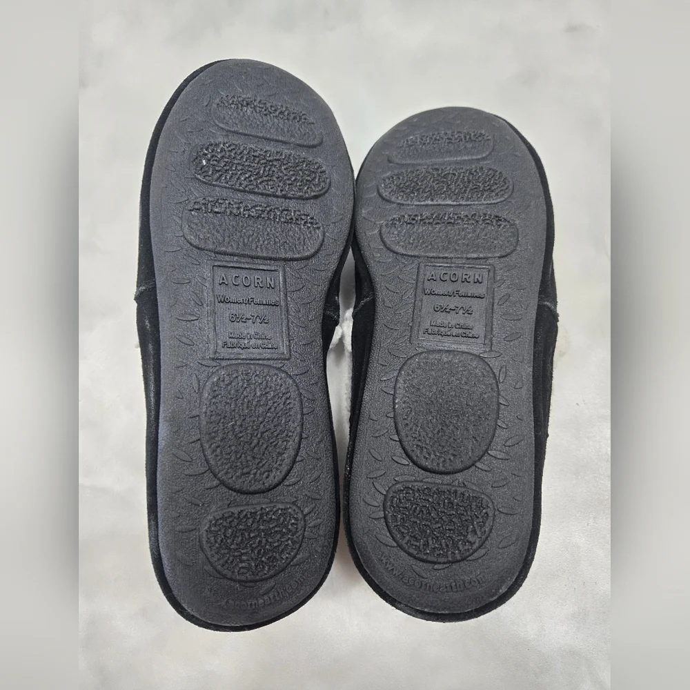 Acorn Black/Gray Knit slip on with Faux Fur Slippers. Hard sole, Size 6.5/7.5 - Picture 5 of 7